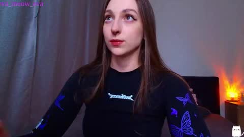 Snapshot of eva_meow_eva chatting on May 20, 8:59 pm eva_meow_eva online show from May 20, 8:59 pm