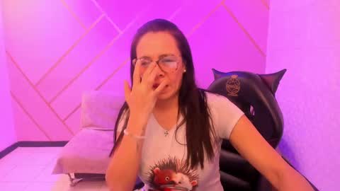 Eva  online show from September 13, 2:39 pm