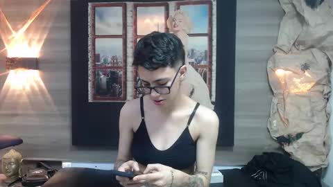 Snapshot of eva_monwalker chatting on October 21, 5:13 pm Eva cute online show from October 21, 5:13 pm