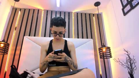 Snapshot of eva_monwalker chatting on November 3, 5:47 pm Eva cute online show from November 3, 5:47 pm