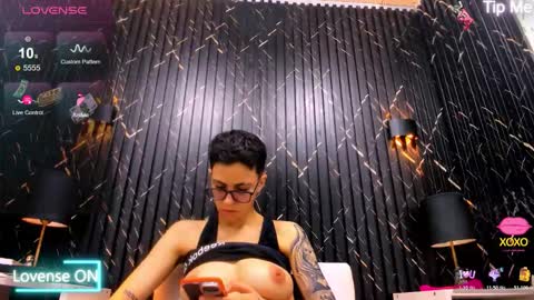 Snapshot of eva_monwalker chatting on December 2, 5:41 pm Eva cute online show from December 2, 5:41 pm