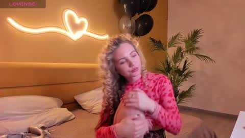 Eva 3 online show from January 24, 8:13 am