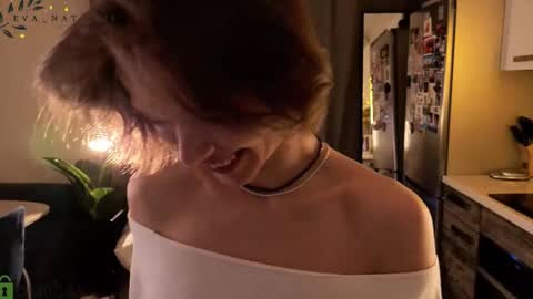 Eva online show from November 22, 3:33 pm