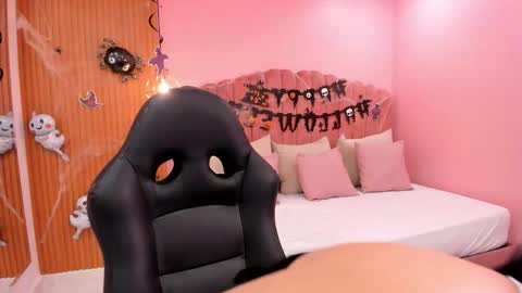 eva_saintt online show from October 8, 5:21 pm