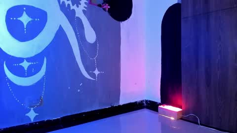 Eva  online show from December 7, 6:32 am