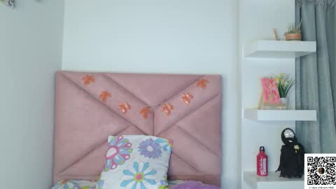 Snapshot of eva_sin18 chatting on November 15, 11:10 pm Eva Sin online show from November 15, 11:10 pm