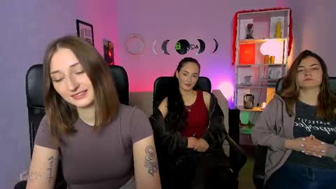 Snapshot of eva_smiith_ chatting on May 27, 5:37 am Eva online show from May 27, 5:37 am