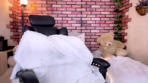 Eva online show from March 13, 10:38 pm