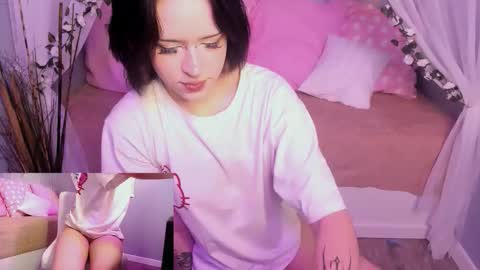 Snapshot of eva_teler chatting on February 19, 2:13 pm Ariel online show from February 19, 2:13 pm