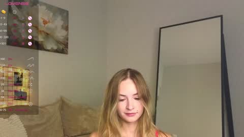 Hello Im Eva online show from December 3, 7:10 am