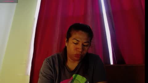 Snapshot of eva_vidal_ chatting on June 7, 4:11 pm eva_vidal_ online show from June 7, 4:11 pm