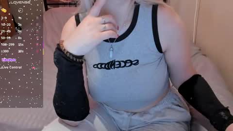 Snapshot of eva_zero chatting on June 4, 12:33 pm Eva online show from June 4, 12:33 pm