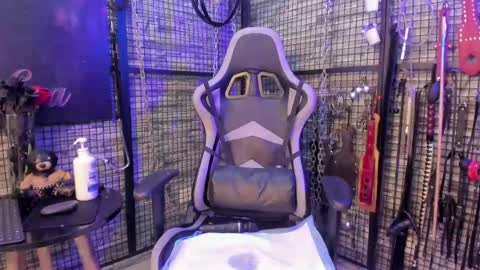 EVA INDEPENDENT MODEL online show from April 21, 2:51 am