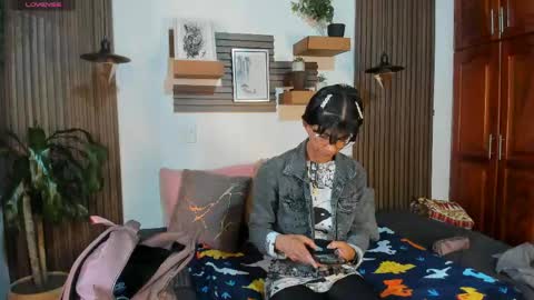 Eva online show from April 23, 2:08 pm