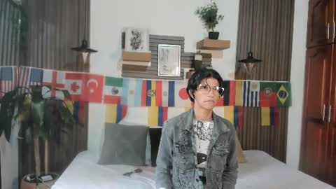 Snapshot of evaa_campbell chatting on June 13, 12:47 pm Eva online show from June 13, 12:47 pm