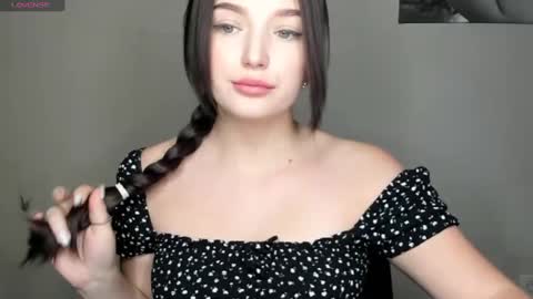 Eva online show from December 6, 12:49 pm