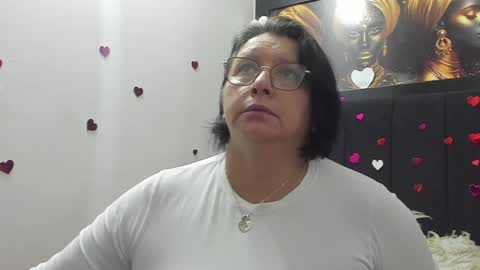 Snapshot of evaaross chatting on April 13, 12:43 pm Eva online show from April 13, 12:43 pm