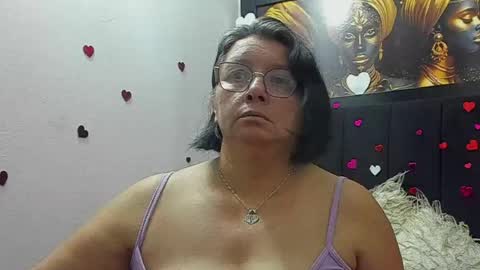 Snapshot of evaaross chatting on May 27, 10:40 pm Eva online show from May 27, 10:40 pm