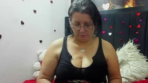 Snapshot of evaaross chatting on May 28, 1:52 pm Eva online show from May 28, 1:52 pm