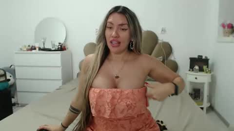 EvaBomb online show from October 22, 8:30 pm