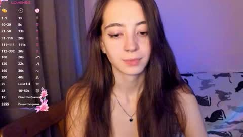 evabradly online show from November 21, 7:01 pm