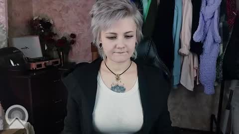 Snapshot of evabrownie chatting on January 28, 12:32 pm Eva Brownie online show from January 28, 12:32 pm