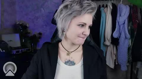 Snapshot of evabrownie chatting on January 28, 3:35 pm Eva Brownie online show from January 28, 3:35 pm