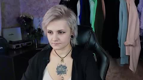 Snapshot of evabrownie chatting on January 31, 9:27 am Eva Brownie online show from January 31, 9:27 am