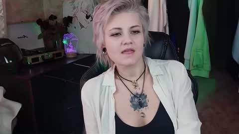 Snapshot of evabrownie chatting on February 4, 11:38 am Eva Brownie online show from February 4, 11:38 am