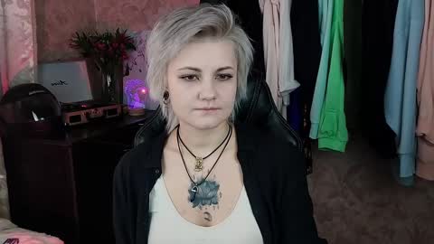 Snapshot of evabrownie chatting on February 5, 9:57 am Eva Brownie online show from February 5, 9:57 am