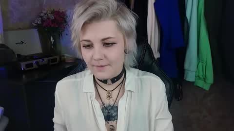 Snapshot of evabrownie chatting on February 11, 8:15 am Eva Brownie online show from February 11, 8:15 am