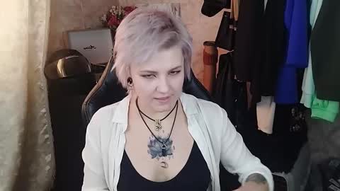 Snapshot of evabrownie chatting on February 18, 11:33 am Eva Brownie online show from February 18, 11:33 am