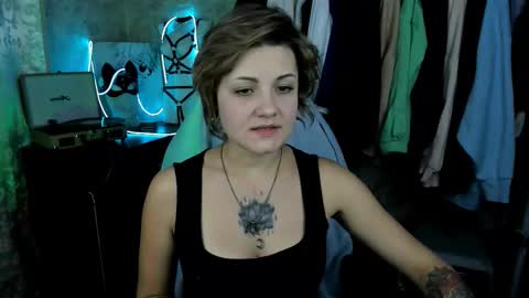 Snapshot of evabrownie chatting on September 18, 6:32 pm Eva Brownie online show from September 18, 6:32 pm