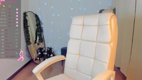 Eva  online show from December 13, 5:38 am