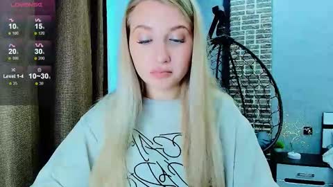 Eva  online show from September 13, 2:22 am