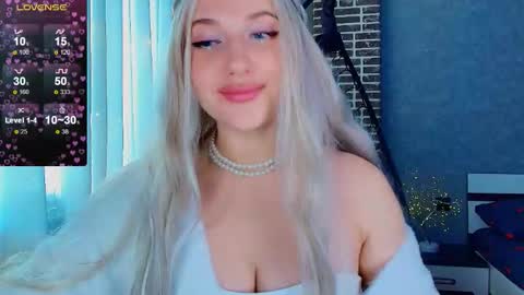 Eva  online show from November 1, 7:43 am