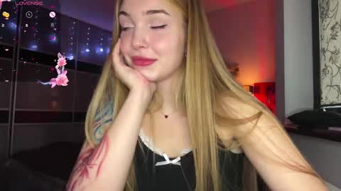 Snapshot of evacarter1 chatting on November 15, 12:45 pm evacarter1 online show from November 15, 12:45 pm