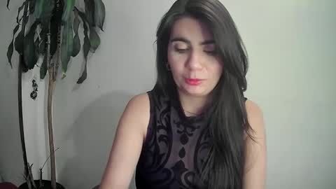 evacollins12 online show from December 14, 10:39 pm
