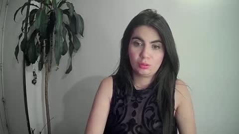 evacollins12 online show from December 15, 1:46 am