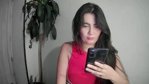 evacollins12 online show from December 23, 2:02 am