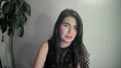 evacollins12 online show from January 7, 12:45 am