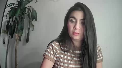 evacollins12 online show from February 23, 11:36 pm