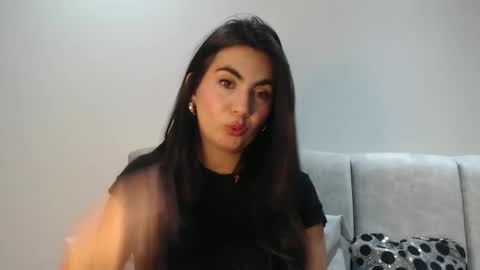 evacollins12 online show from September 11, 1:17 am
