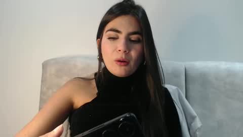 evacollins12 online show from October 1, 1:33 am