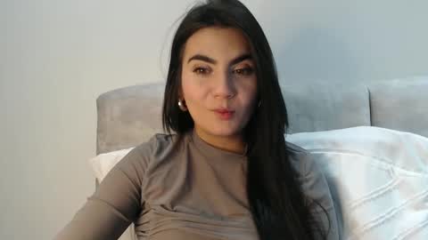 evacollins12 online show from October 27, 1:42 am