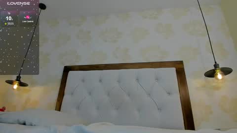 E V A  online show from January 20, 8:30 am