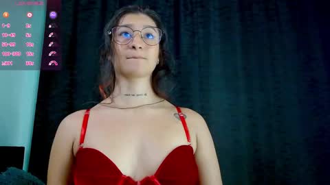 Snapshot of evah_lee chatting on October 11, 3:39 am Evah Lee online show from October 11, 3:39 am