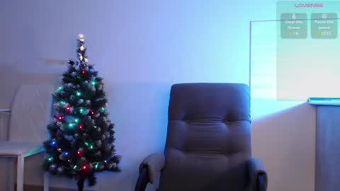 Snapshot of evahailey_ chatting on December 21, 3:14 am Eva online show from December 21, 3:14 am