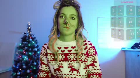 Snapshot of evahailey_ chatting on December 25, 7:57 am Eva online show from December 25, 7:57 am