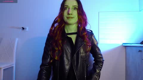 Snapshot of evahailey_ chatting on January 18, 4:04 am Eva online show from January 18, 4:04 am